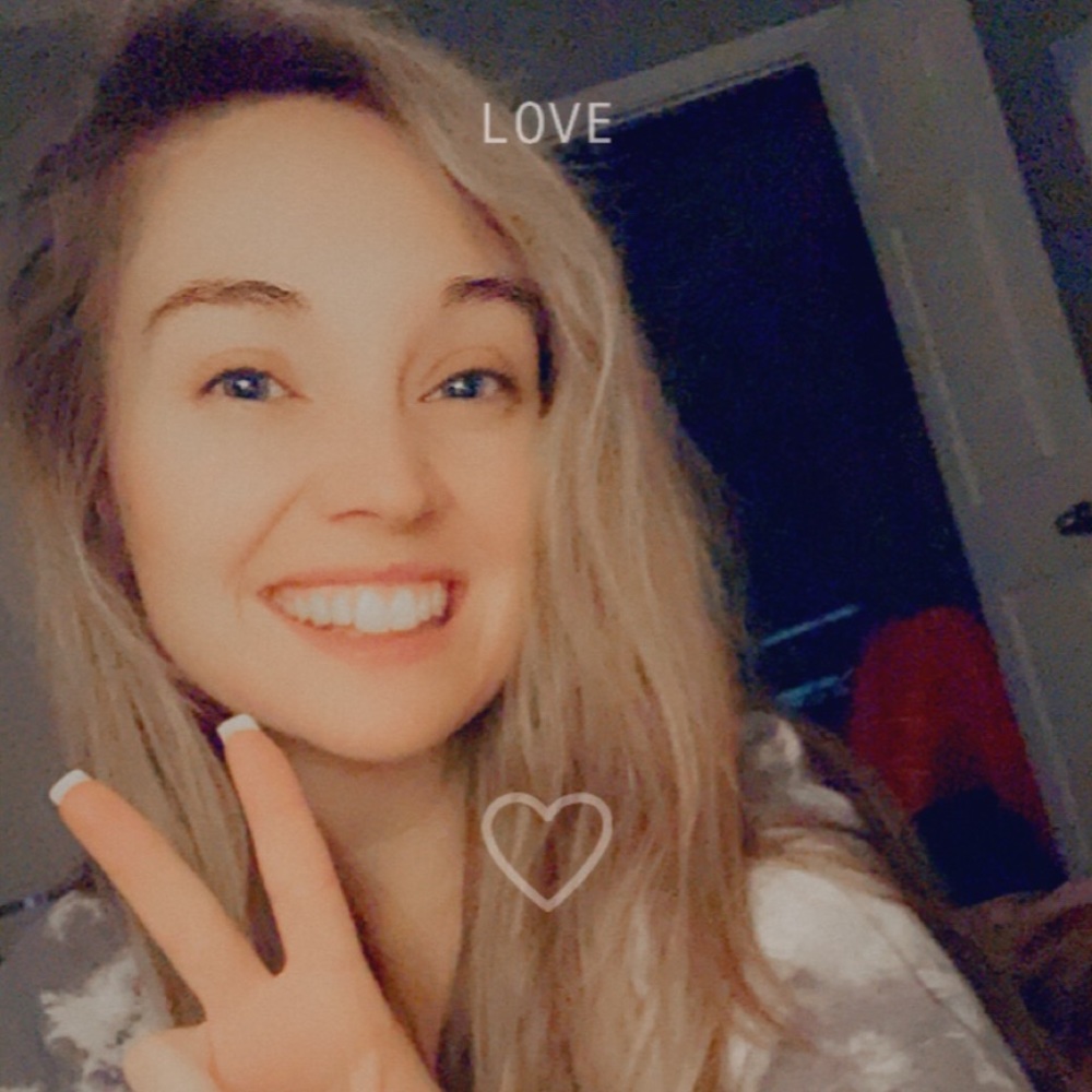 Meet your Posher, Michaela